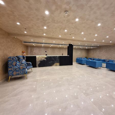 Dolphin Club Hotell Chinhat Exteriör bild
