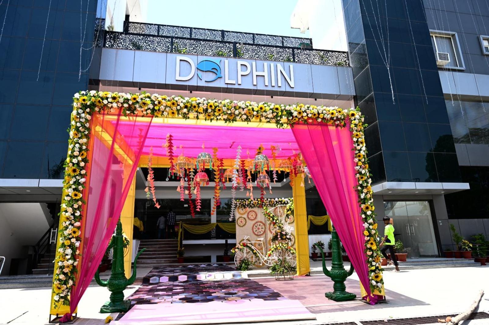 Dolphin Club Hotell Chinhat Exteriör bild