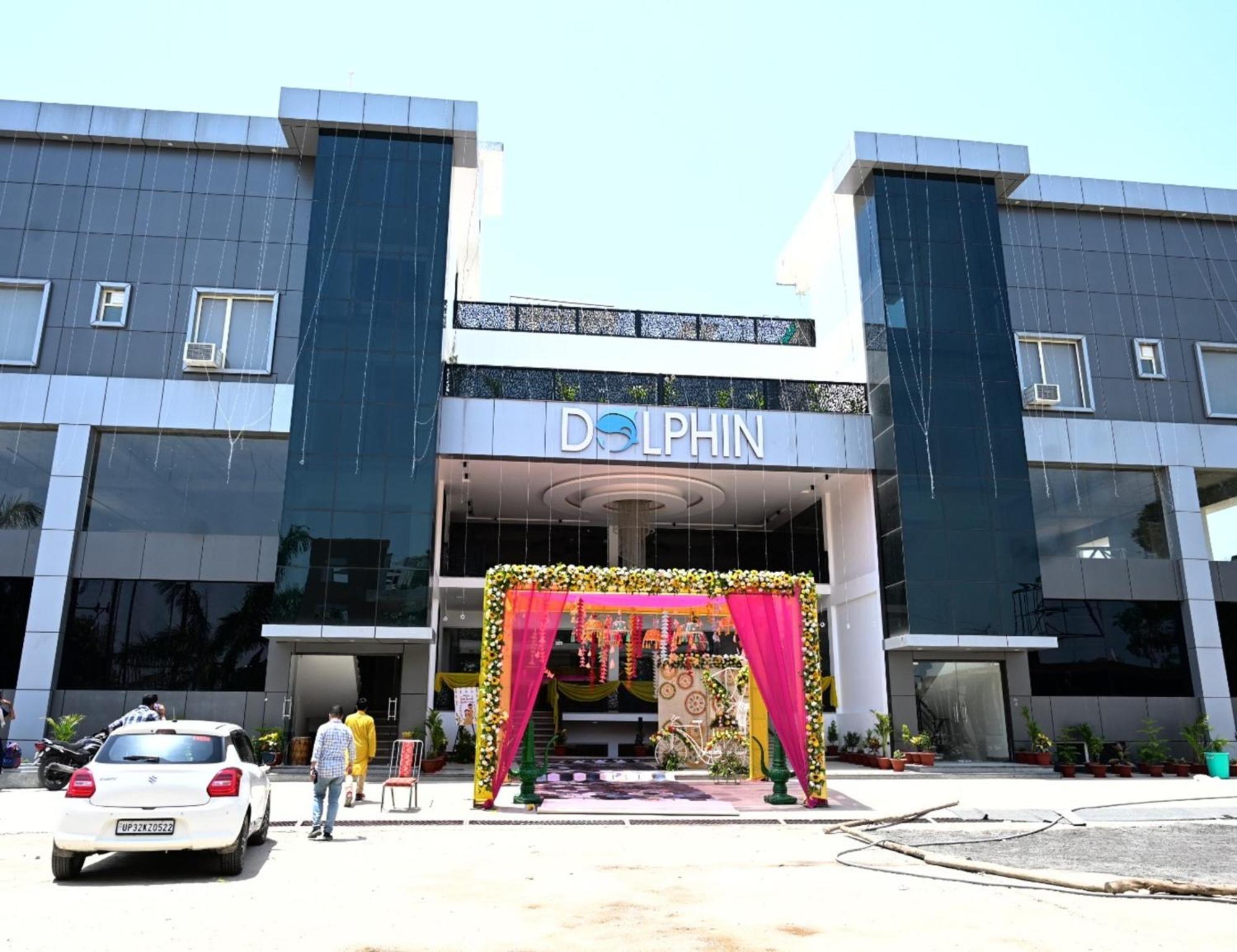 Dolphin Club Hotell Chinhat Exteriör bild